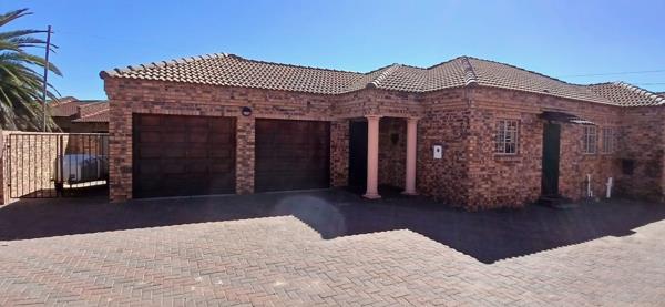 12 Bedroom Townhouse