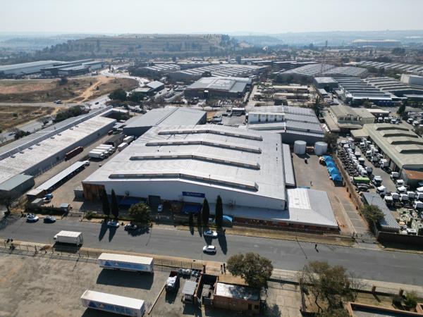 8 767  m² Industrial space