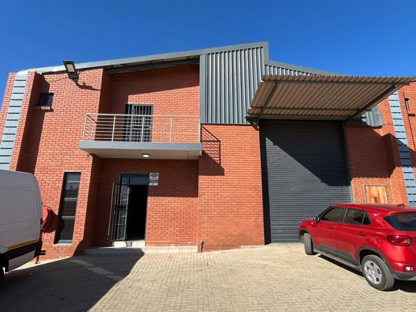 365  m² Industrial space