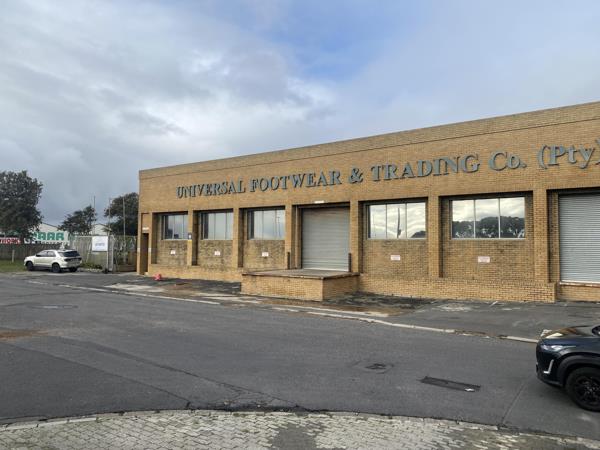 1 350  m² Industrial space