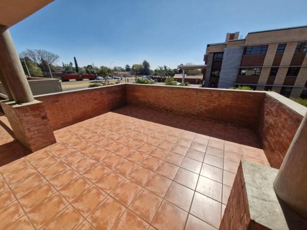 75  m² Commercial space