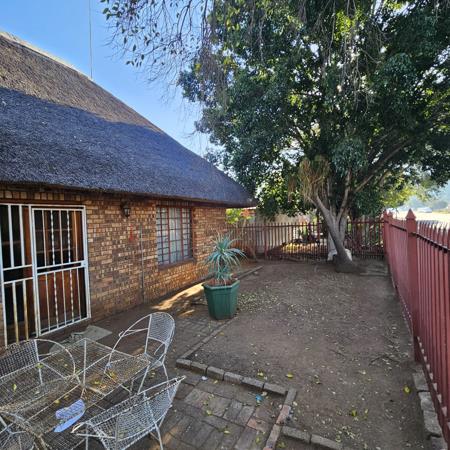 1 Bedroom Garden Cottage