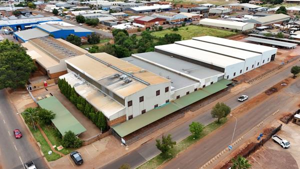 6 100 m² Industrial space