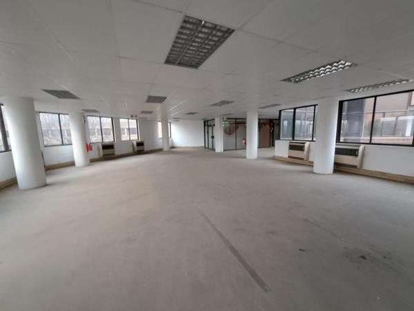1 041  m² Office Space