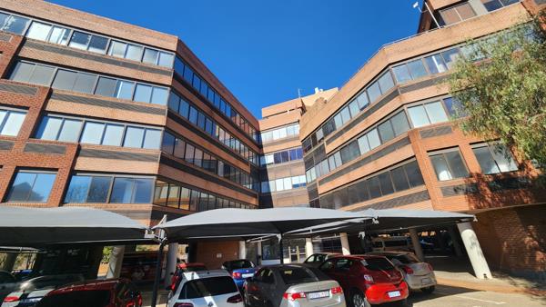 1 041  m² Commercial space