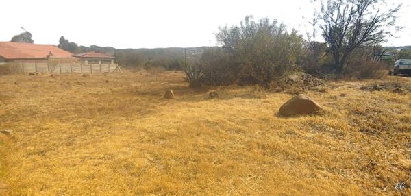 1 100 m² Land