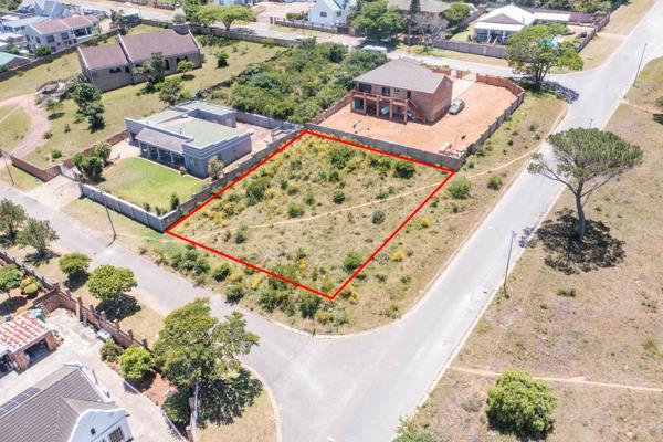 977 m² Land