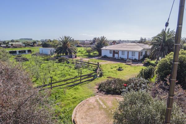 2.4 ha Smallholding