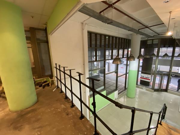 196  m² Retail Space