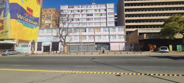 275  m² Commercial space