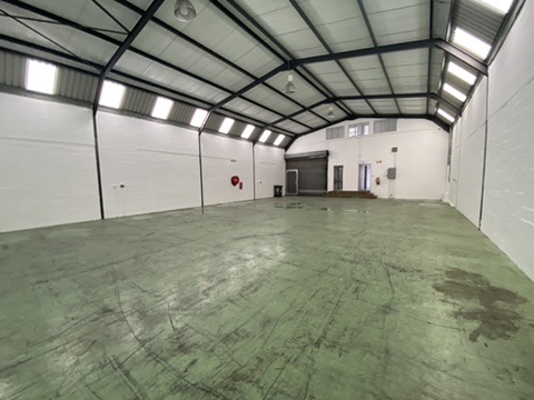 366  m² Industrial space