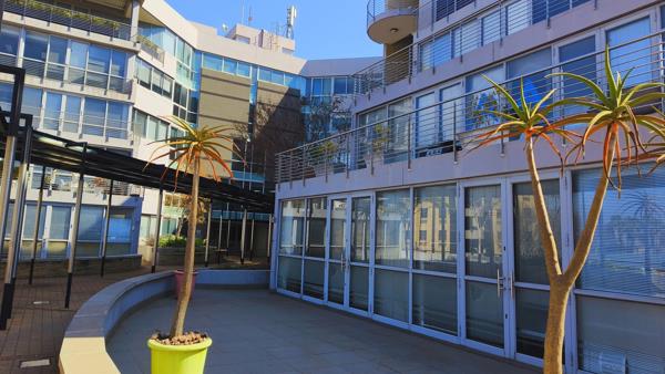 661 m² Office Space