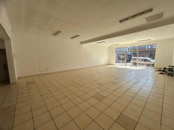 128  m² Commercial space