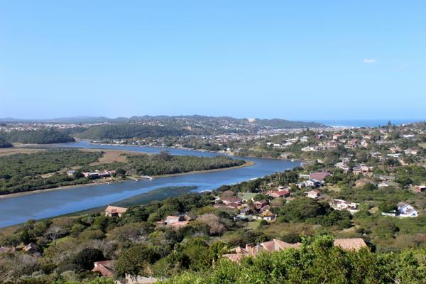 758 m² Land