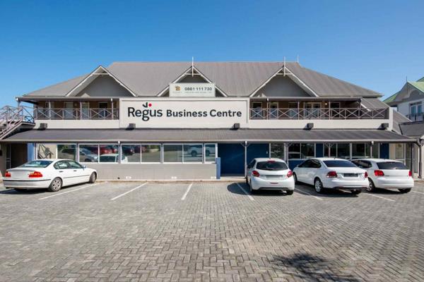 672  m² Office Space