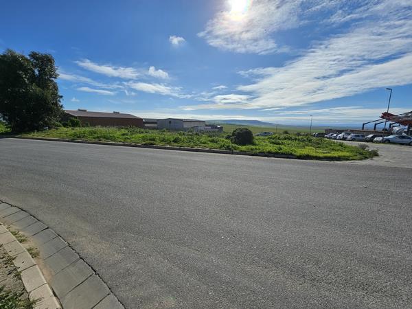 929 m² Land