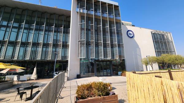 2 092 m² Commercial space