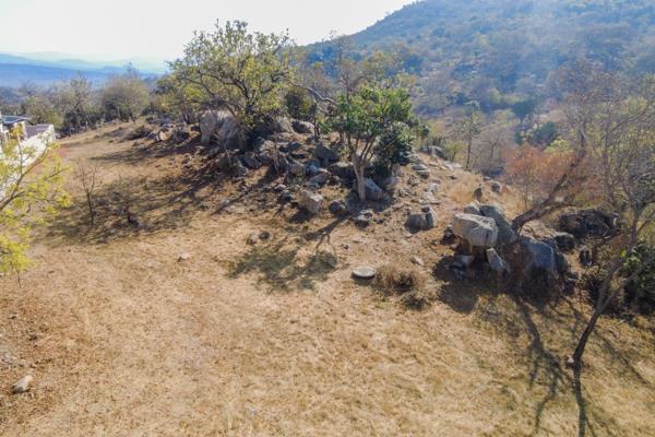 1 680 m² Land