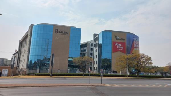 175  m² Commercial space