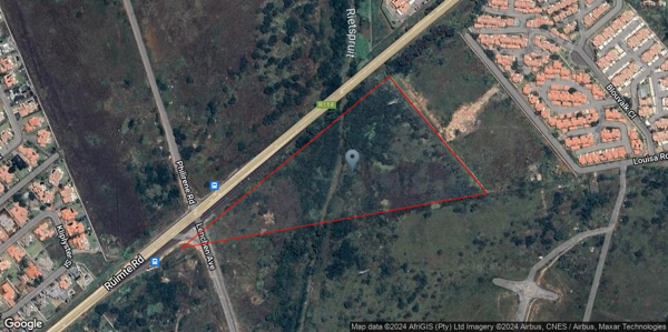 4.9 ha Land