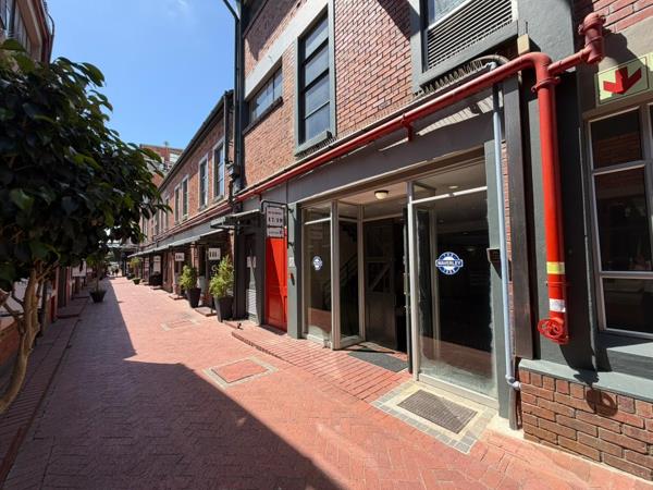 142  m² Industrial space