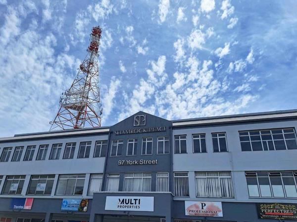 647  m² Office Space