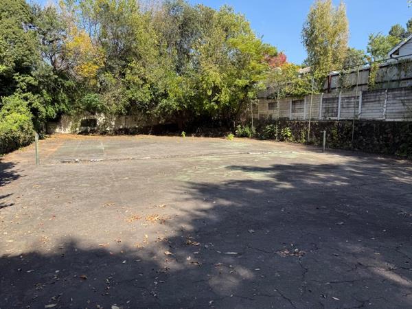 900 m² Land
