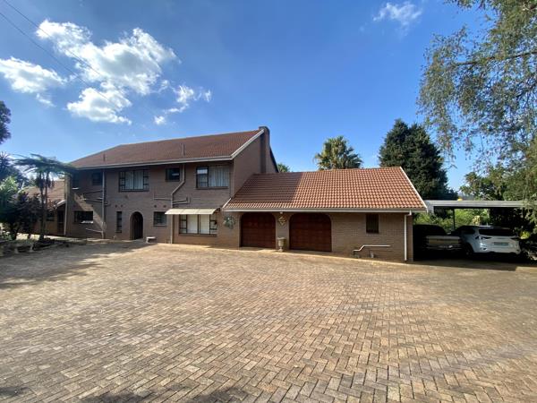 6 Bedroom House