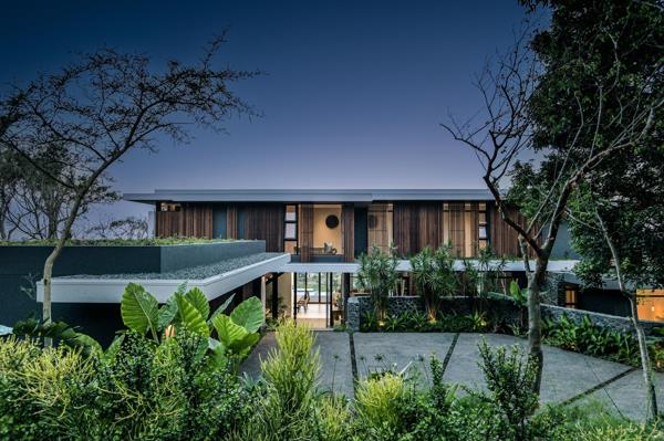5 Bedroom House