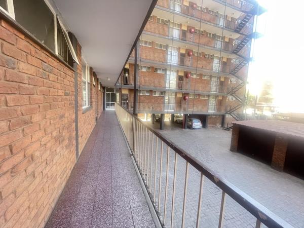 2.5 Bedroom Flat