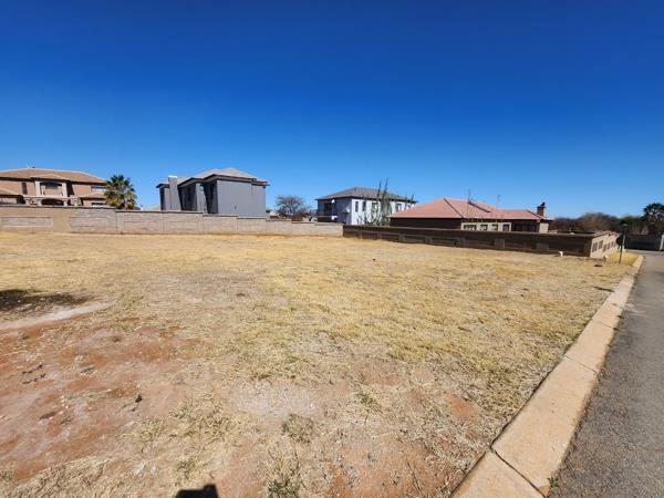 640 m² Land