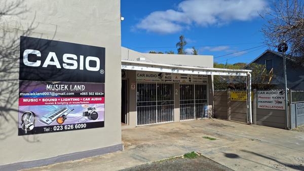 120  m² Retail Space