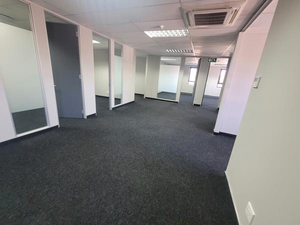 144  m² Commercial space