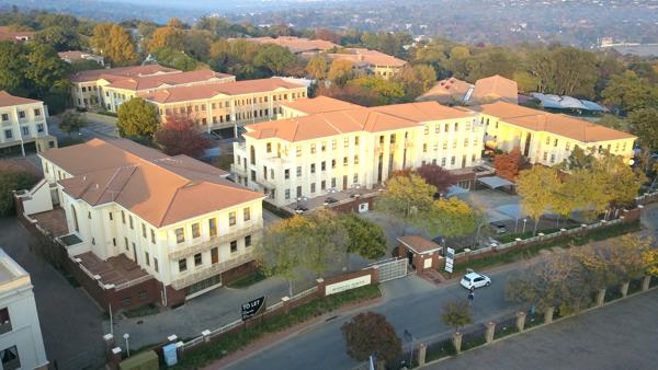 174  m² Commercial space