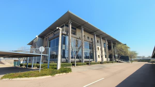 5 853 m² Office Space
