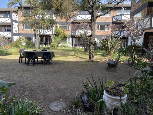 80  m² Commercial space