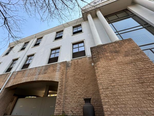 881 m² Commercial space
