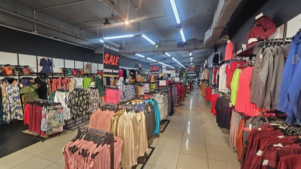 300  m² Retail Space