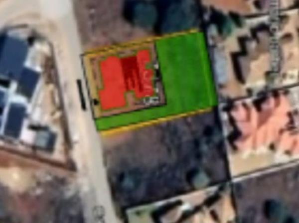 500 m² Land
