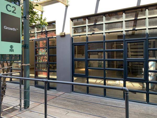 262  m² Commercial space