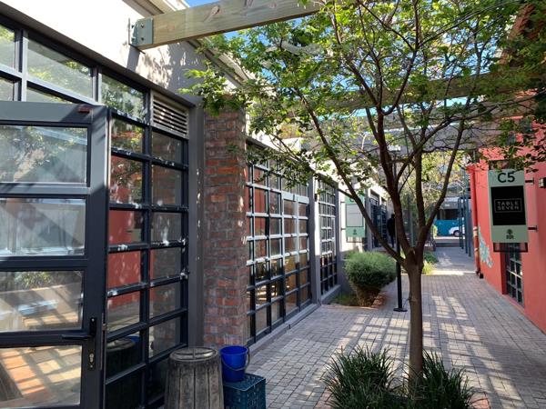 294 m² Retail Space