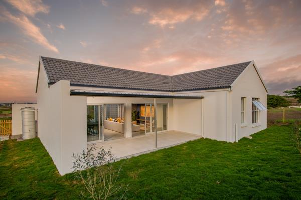 679 m² Land