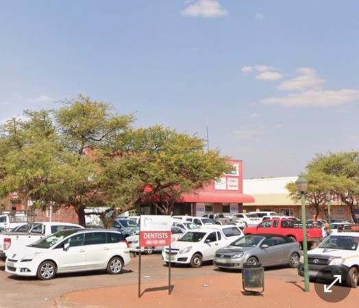 105  m² Commercial space