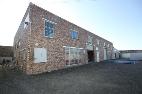 950  m² Commercial space