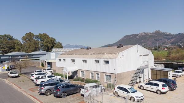 240  m² Office Space