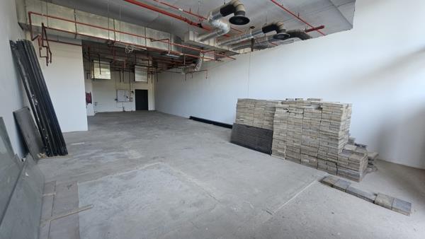 121  m² Retail Space