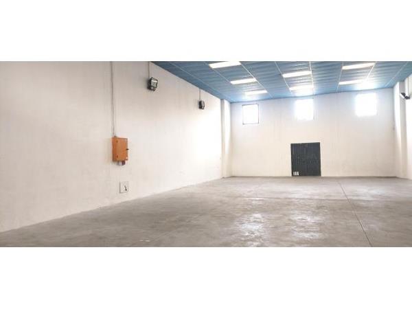 283  m² Commercial space