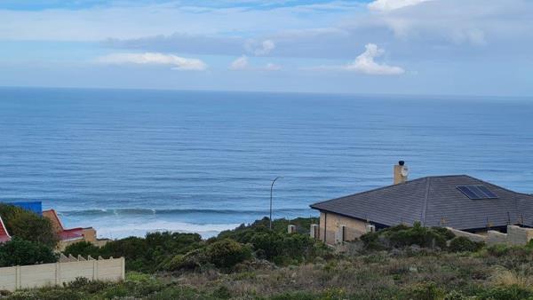 743 m² Land