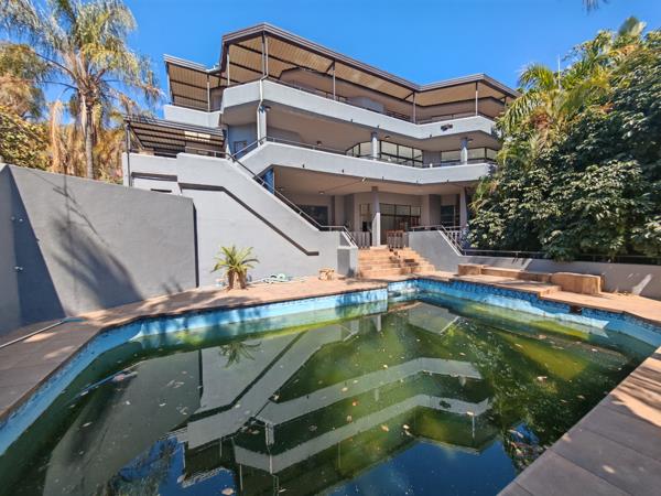 10 Bedroom House