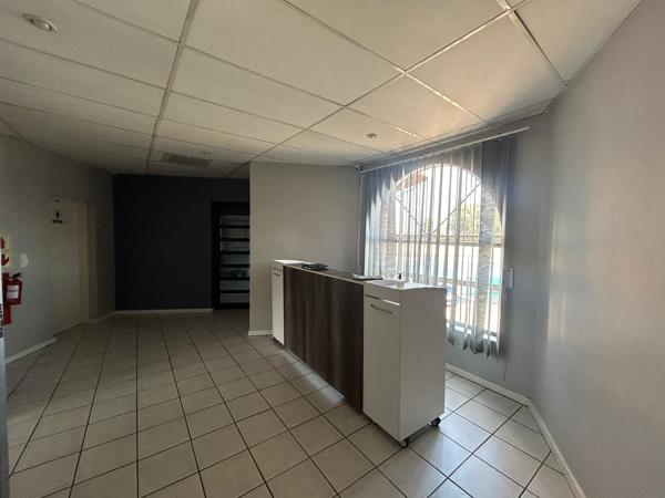 300  m² Commercial space